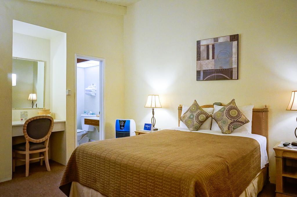 Pacific Crest Hotel Santa Barbara Pokoj fotografie